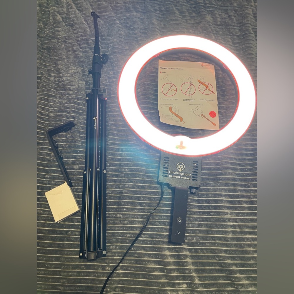 Diva Ring Light 19" Tripod Stand - Professional Studio Lighting Kit